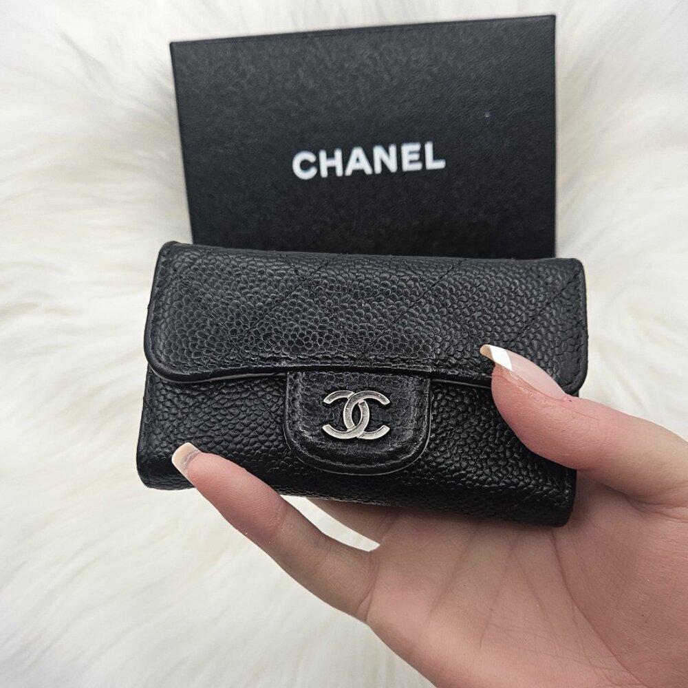 📌SOLD📌 Chanel Quilted Caviar 6 Keycase/Card holder - Picture 5 of 11